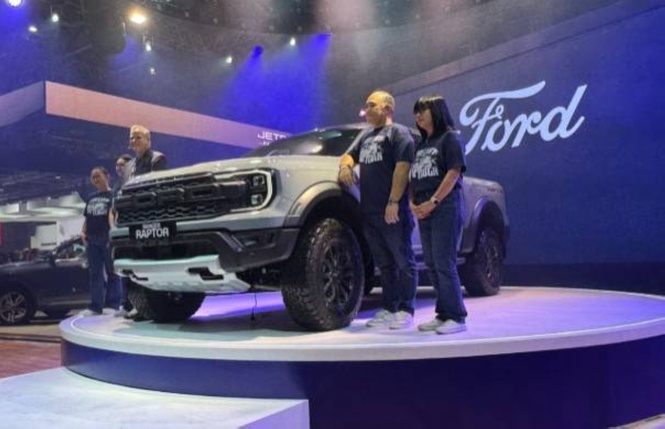 Ford to move production of some Lincoln models from China to US
