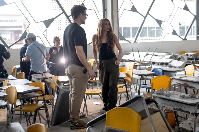 Shakira makes surprise visit in earthquake-damaged Colombia and commits to rebuilding schools