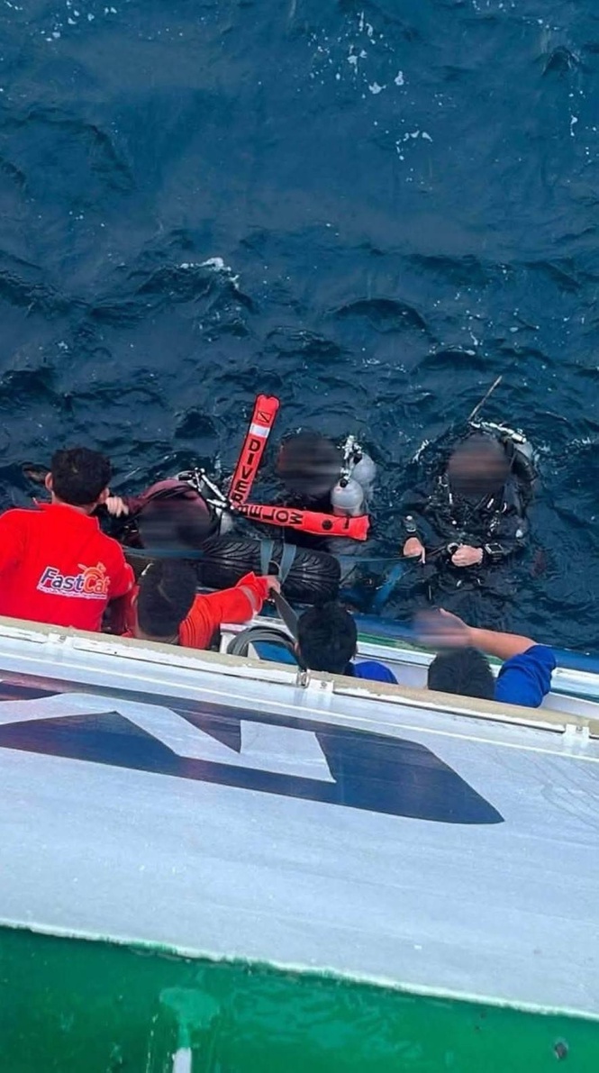 FastCat crew help rescue 3 South Korean divers