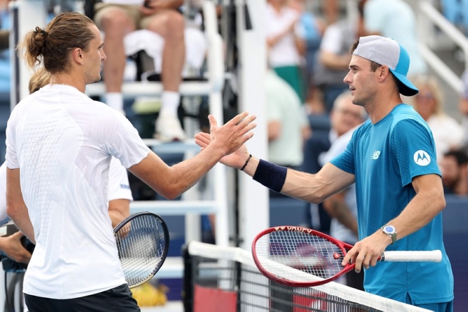 Top seed Zverev stunned by Paul in rain-hit Cincinnati
