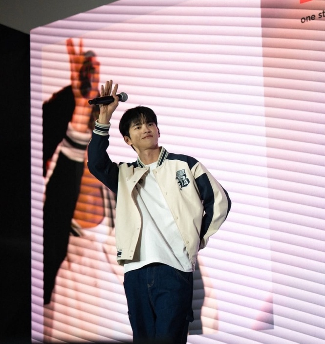 Seo In-guk gets closer to his Filipino fans