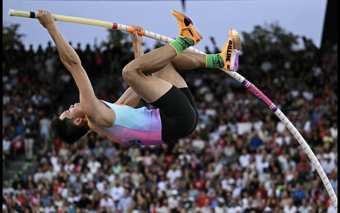 EJ Obiena captures gold in Istaf Berlin