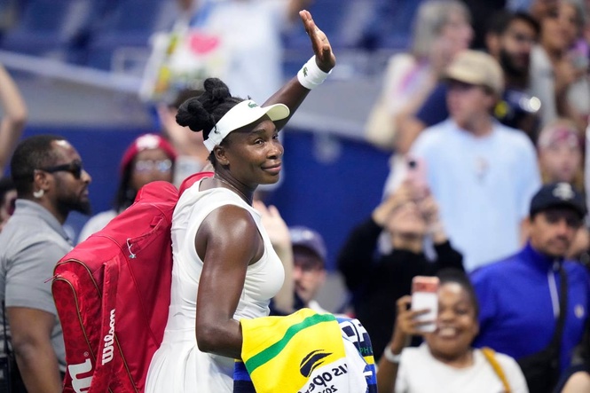 Venus Williams bows out of her 26th US Open with a 1st-round loss to Sofia Kenin