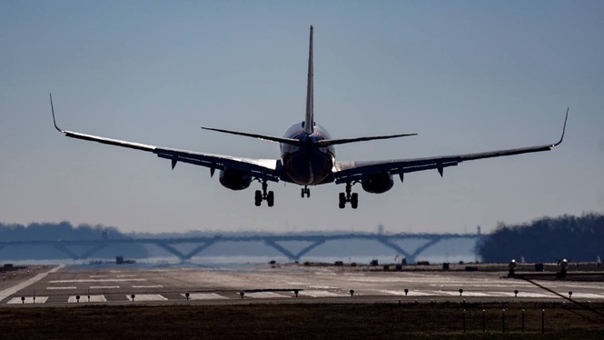Bomb joke lands plane passenger in jail