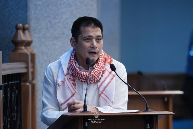 Padilla: Duterte has immunity from suit