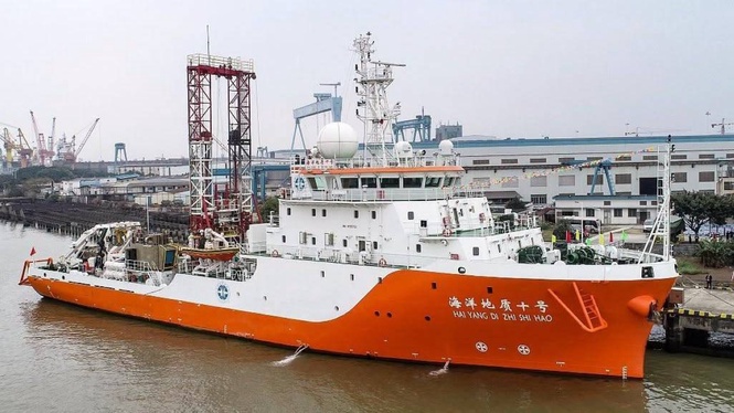 Chinese survey vessel, flare incidents raise concerns