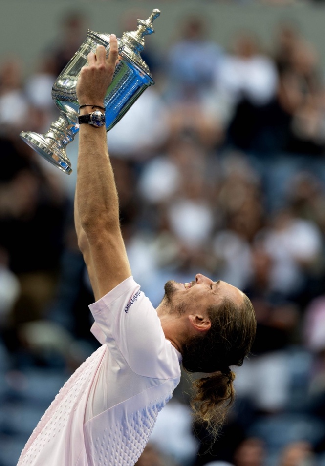 Zverev holds off Shelton to win US Open title