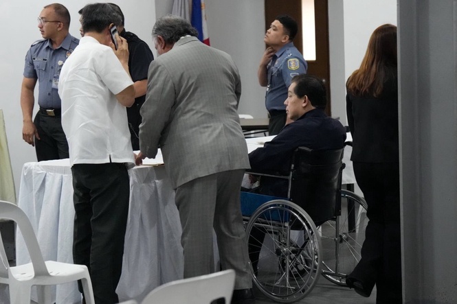 Romualdez pleads not guilty to plunder