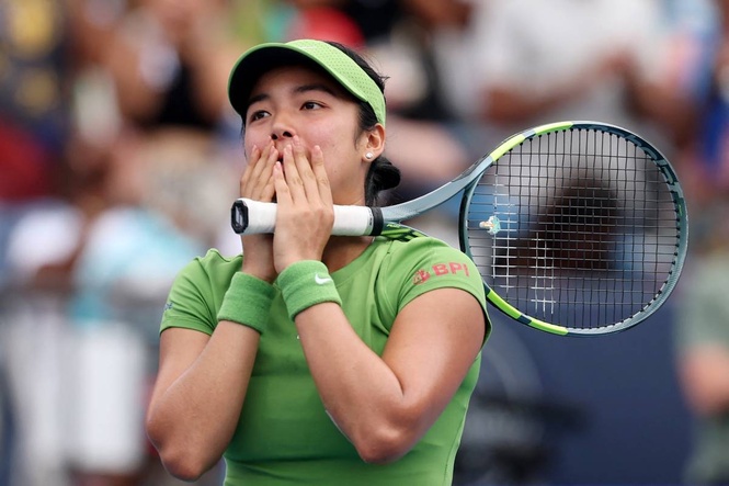 Alex Eala rises to No. 3 seed in Singapore Open after Pegula pulls out