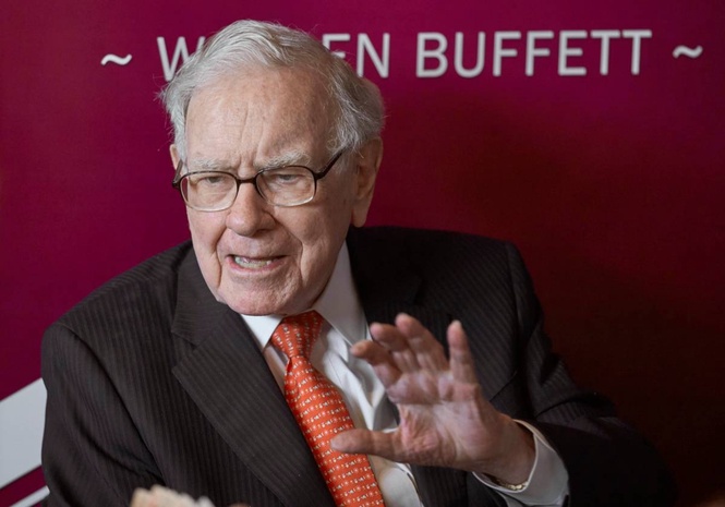 Warren Buffett steps down as Berkshire chairman