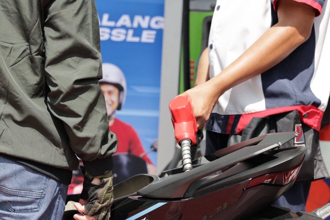 Marcos signs EO suspending excise tax on petroleum products