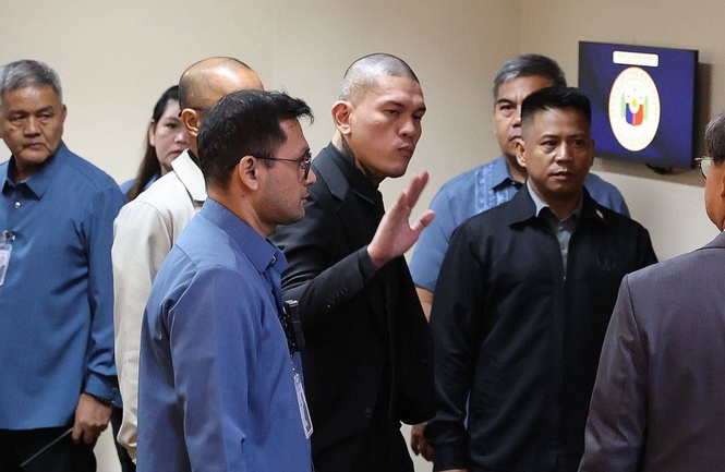 Baste Duterte arrives at Senate to testify in VP impeachment trial