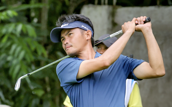 Lumbo’s late birdie blitz for 62 steals show at ICTSI Iloilo