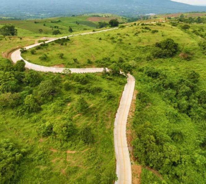 DA, DPWH sign P9B deal for Luzon farm roads