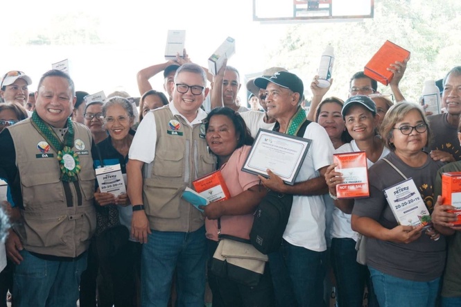 Nasugbu farmers get P40.95M in aid