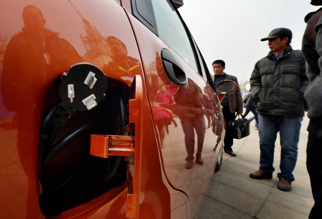 NEV share of new car sales hits record 61.6%