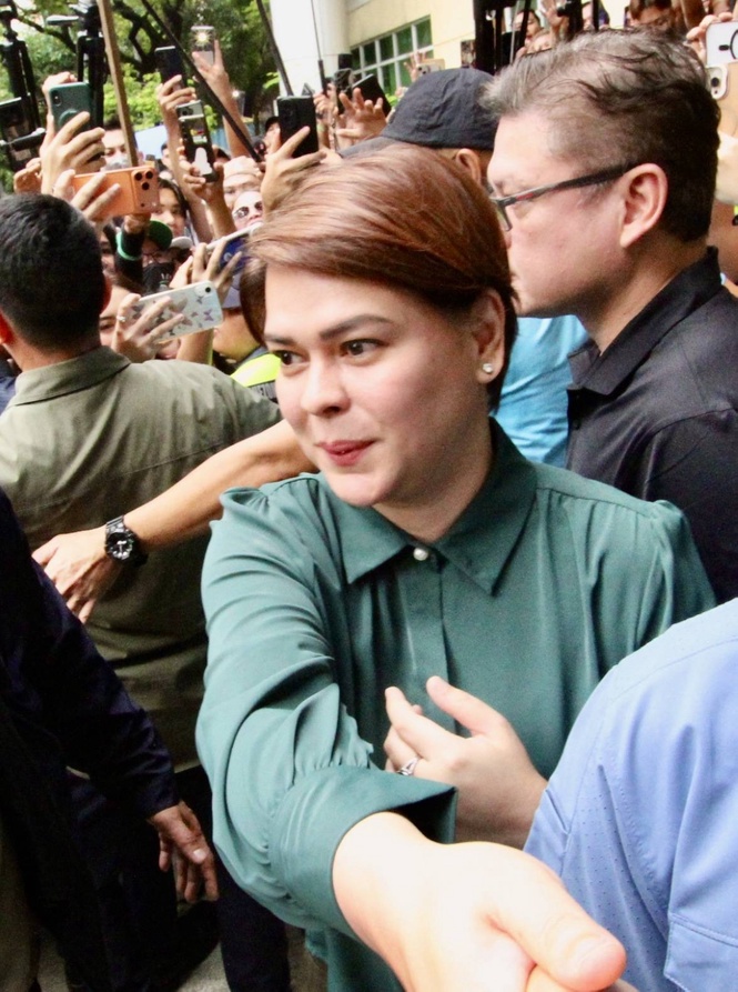 Palace dismisses Sara's call for Marcos to resign a 'big joke'