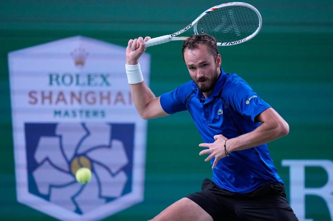 Medvedev sees off Tsitsipas to reach Shanghai Masters quarters