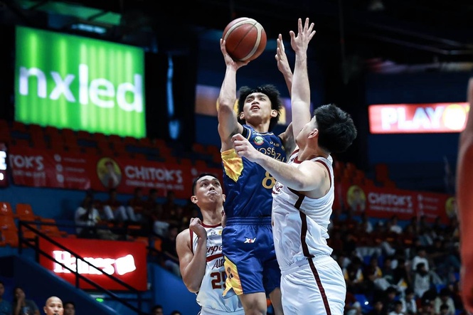 KNIGHTS, HEAVY BOMBERS WIN