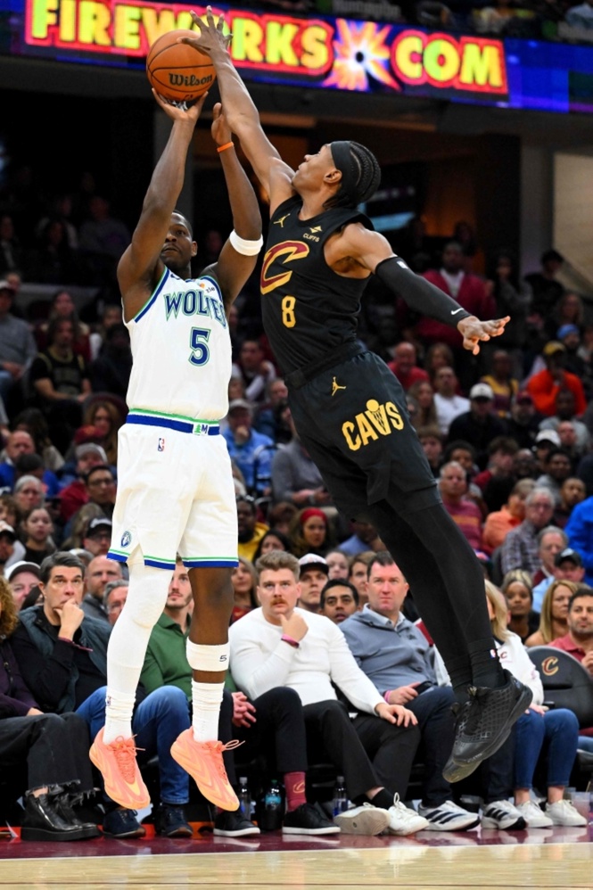 Cavs edge Timberwolves in overtime