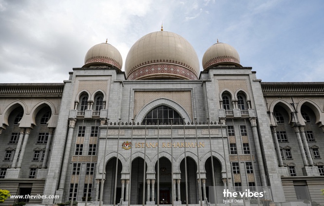 AGC: Royal pardon under Article 42 cannot be challenged through judicial review in Najib case
