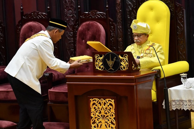 Image from: The constitutional framework of justice: Balancing adat
