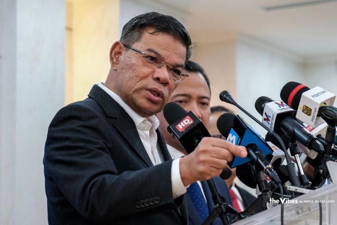 Saifuddin: Immigration Dept on track to exceed RM5b revenue target this year