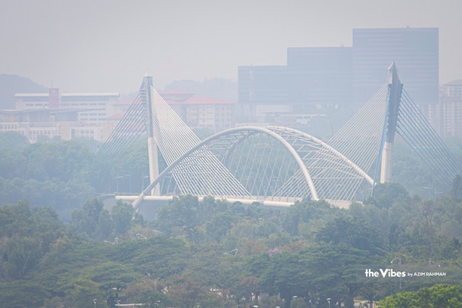 Air quality worsens as 20 areas record unhealthy API readings