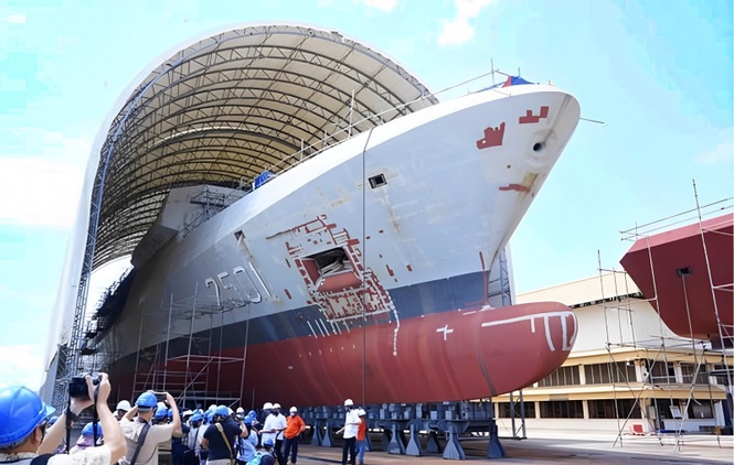 LCS project delayed by 7.55 per cent; Guan Eng again questions Zahid's role