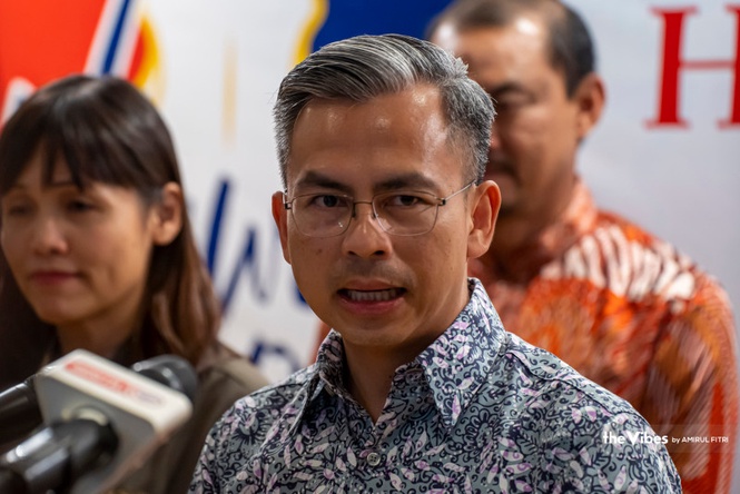Minister warns against emotion-driven politics amid UMNO exit calls