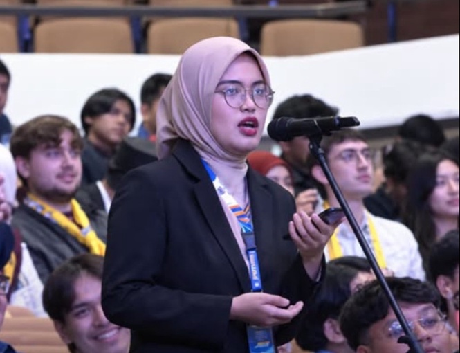 UM urged to spare student disciplinary action over criticism of Najib donation drive