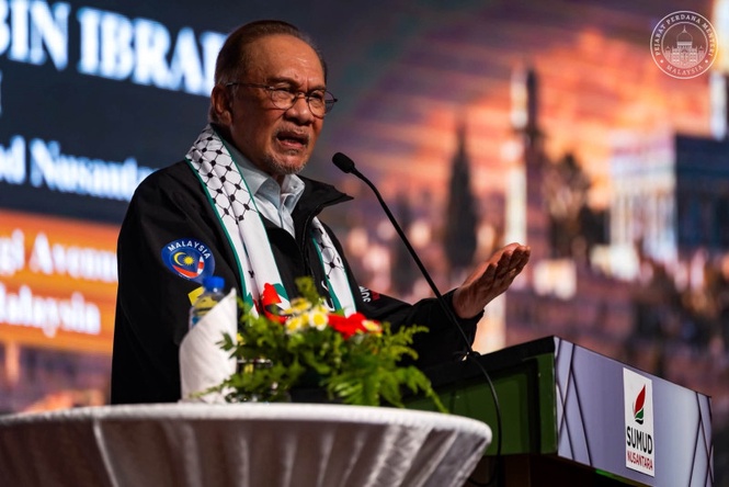 Anwar condemns global double standards over Palestinian suffering