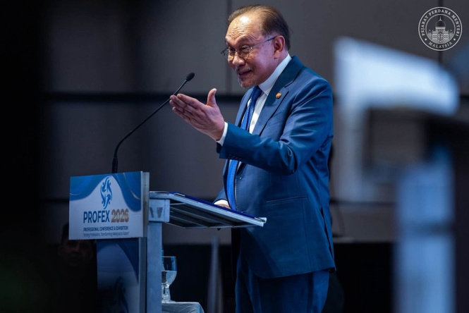Professionals cannot stay silent on corruption, governance failures - PM