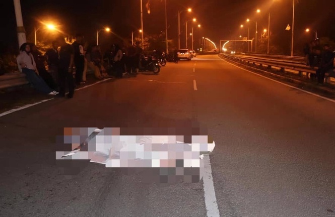Woman killed after being run over while lying on Terengganu bridge