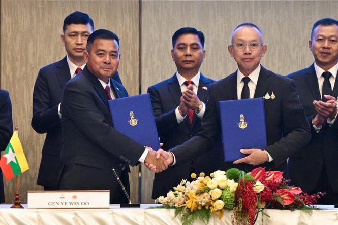 Thai, Myanmar military chiefs meet as post-coup thaw progresses
