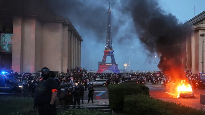 PSG Champions League win overshadowed by mass arrests as Paris erupts in post-match violence