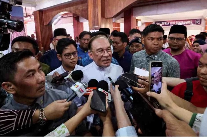 Government negotiating safe release of two Malaysian ships - Anwar