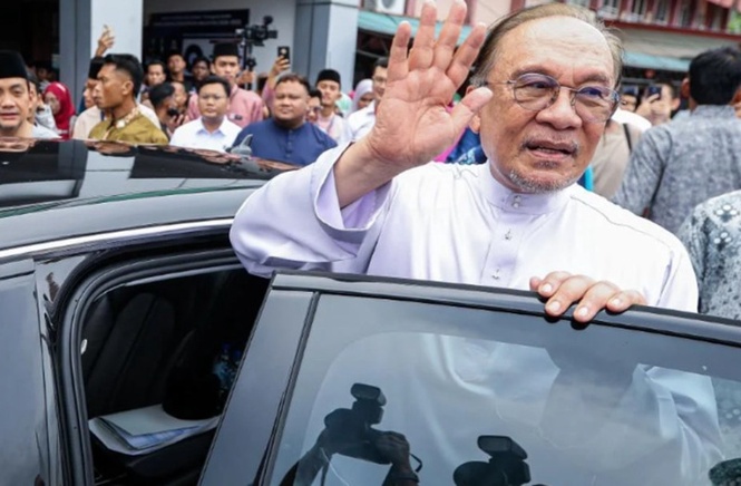 Negeri Sembilan crisis: Let it be resolved according to state laws - PM