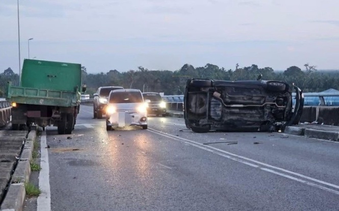 Two women killed after being thrown from Myvi in Batang Sadong bridge crash