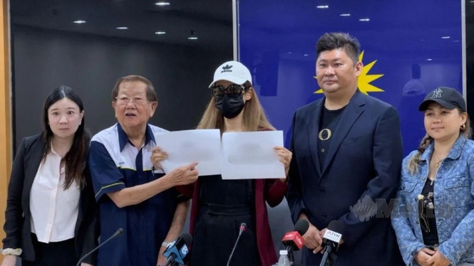 Local singer claims extortion by multiple illegal money lending groups