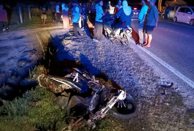 Form four student killed after car crosses into opposite lane in Setiu crash