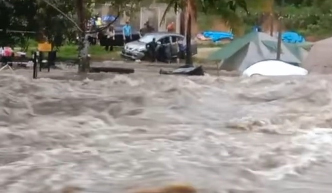 Three killed, two survive after flash flood sweeps victims away at Kedah’s Sedim River