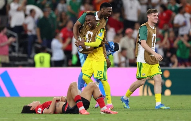 South Africa makes World Cup history with first-ever knockout qualification after shock win over South Korea