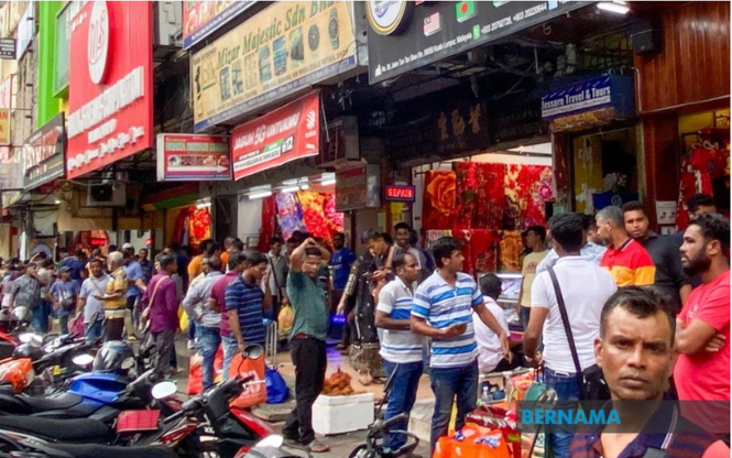 Government orders tough crackdown on foreigners misusing business licences and visas