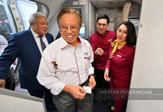AirBorneo an important ‘air bridge’ between Sarawak, Peninsular Malaysia – Abang Jo
