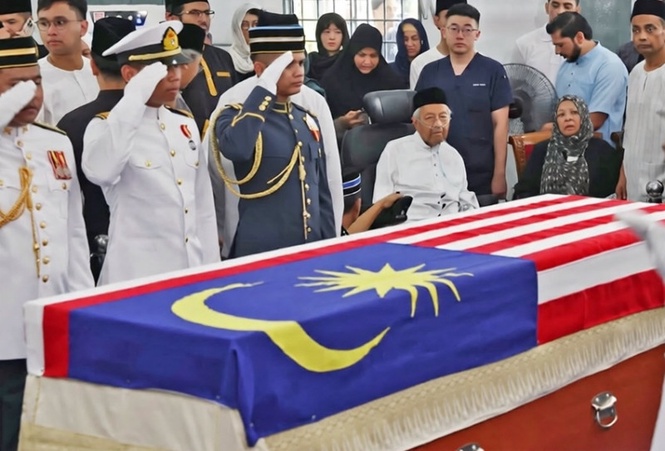 Tun Dr Siti Hasmah laid to rest at National Mausoleum