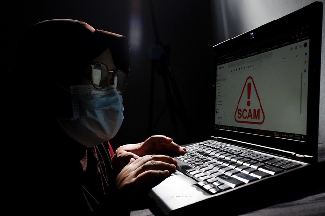 Comms minister says social media platforms given time to tackle harmful content