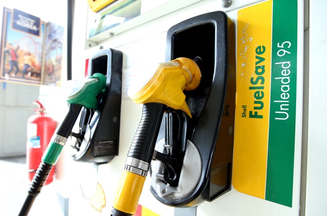 Harga petrol RON97, RON95 tanpa subsidi turun lima sen esok