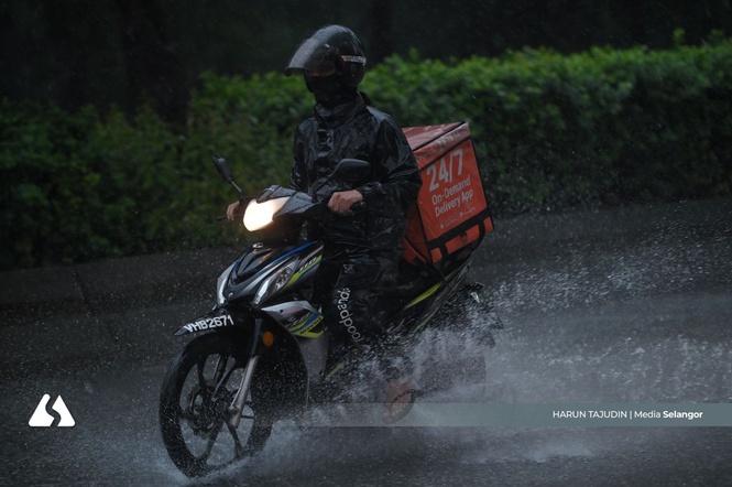 Amaran ribut petir di banyak negeri petang ini