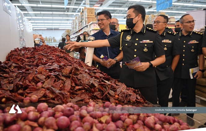 KPDN to conduct nationwide anti-profiteering checks amid oil price surge